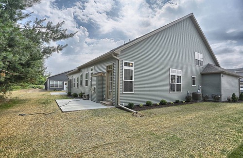 Mechanicsburg House | Charming 3-bedroom fully furnished duplex in Mechanicsburg