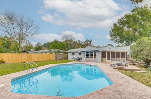 Northeast Pensacola House | Charming 3-bedroom house in Pensacola with pool, games, and close to amenities.