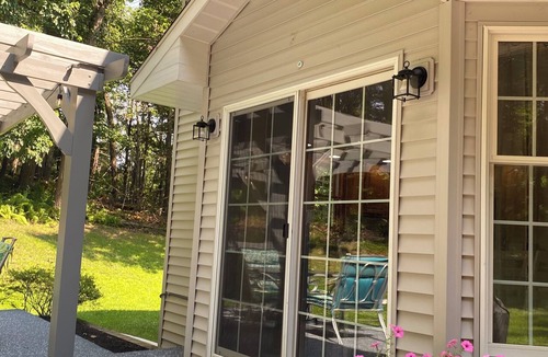 Howard House | Charming 3-bedroom house in gorgeous Howard with AC and fitness room