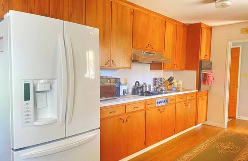 Granite Bay House | Charming 3-bedroom house in serene Granite Bay with AC, WiFi