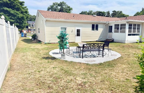 Ocean Acres House | Charming 4-bedroom house with AC in Stafford Township