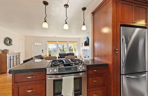 Sonora House | Charming 4-bedroom house with WiFi and AC in lovely Sonora