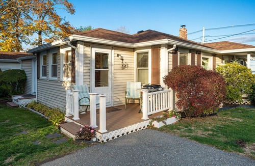 Hulls Cove Cottage | Charming Cottage Steps from Hulls Cove Beach & Entrance to Acadia!