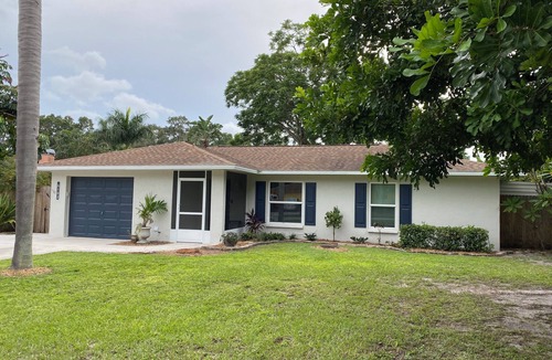 Gulf Gate Estates House | Charming house with a heated salt water pool in the heart of Sarasota.