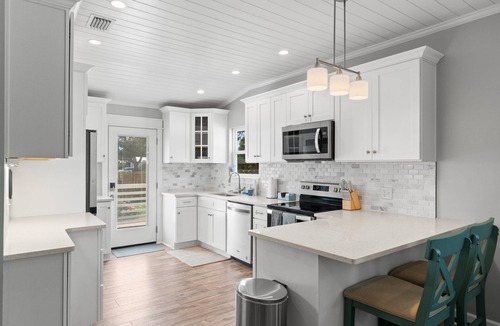 Panama City House | Charming St Andrews Bay 3 Bed/2 Bath, Hot Tub, Near Marina, Bars & Restaurants