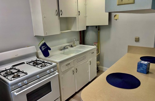 Navy Point House | Charming Townhome with AC and WiFi by NAS Pensacola close to Downtown