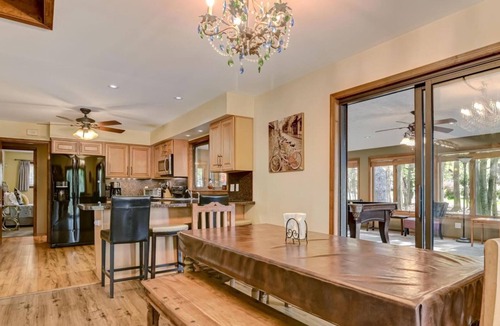 Tobyhanna House | Charming waterfront 3-bedroom house in lovely Tobyhanna with WiFi
