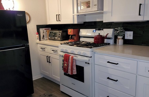 Cherry Valley Cottage | Cherry Valley Studio Guest Cottage