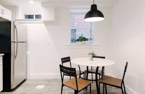 Mount Washington House | Chic and Cozy 2BR in Perfect Location