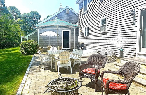 Falmouth House | Classic Cape Home in Sippewissett - Dog Friendly and Walk to Woodneck Beach