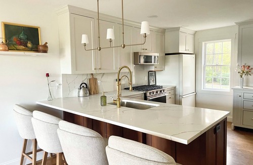 Mid-Coast and Islands House | Classic New England Waterfront House Big Lawn Beautiful Sunrise