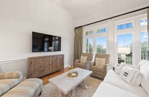 Beach District Condo | Close to the Town Center and the Beach