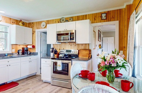 Corea House | Coastal charm & harbor views just steps from Sand Cove Beach