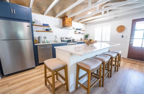 Bel Air House | Coastal Cottage 500 Steps from the Beach