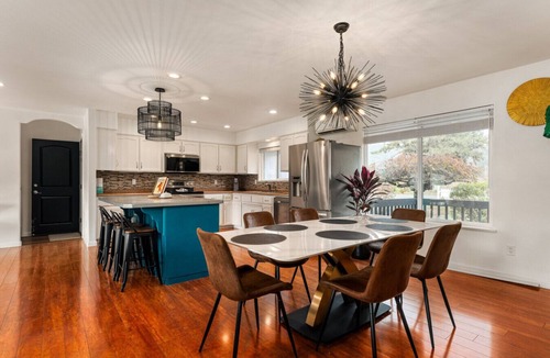 Harbor House | Coastal Retreat w/Hot Tub Sauna Games Yoga Studio