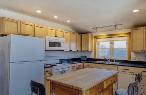 Winter Harbor Apartment | Coastal View 1 Bedroom Apartment with Private Balcony in Winter Harbor, Maine