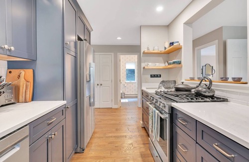 West Hartford Condo | Condo with Hot Tub & Private Sauna, Deere Run