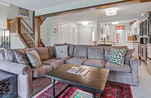 Quechee Condo | Condo with Lake Access, Saltbox, Pet-Friendly
