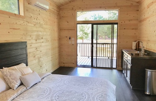 Kelseyville Cottage | Cottage with Two Queen Beds - Mandala Springs Wellness Retreat Center
