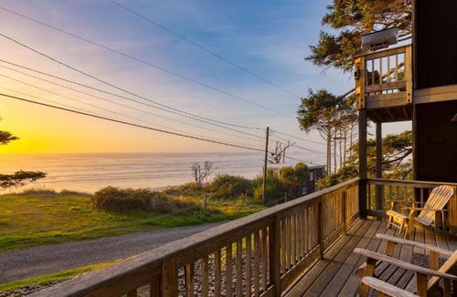 Arch Cape House | Cove Keep by AvantStay