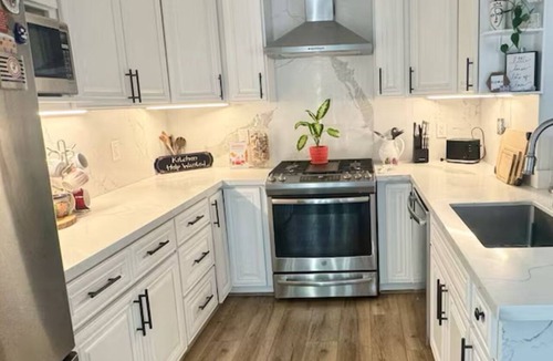 Pleasant Hill House | Cozy 2 bed, 2 bath home, walking distance to everything! Big yard. Dog friendly!