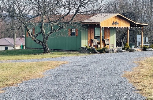 Huntingdon Cabin | Cozy 2 bedroom cabin near Raystown Lake Region
