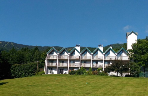 Waitsfield Condo | Cozy 2BR Mt Ellen Condo - Fireplace, Hot Tub, Pool & Sauna, Walk to Slopes