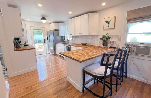 Lagoon Heights House | COZY 3 BR/2 BA CAPE COD IN QUIET NEIGHBORHOOD. CLOSE TO OB CENTER AND LAGOON.