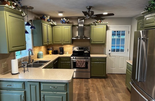 Palmyra House | Cozy, 4 bedroom, 2 1/2 bath, Hot tub/Swim spa, 10 minutes to Hershey attractions
