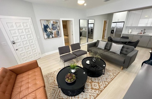 East Little Havana House | Cozy 4-bedroom house with AC and WiFi in welcoming Miami