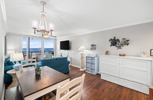 Gulf Lagoon Beach Condo | Cozy Coastal Gulf Front Condo Free Chairs! PW 309