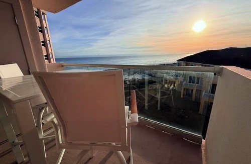 Pensacola Beach Condo | Cozy condo steps from the Gulf