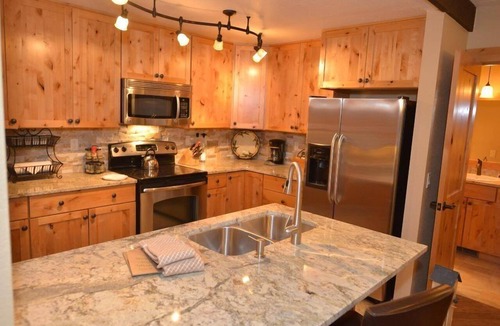 Tennis Village Condo | Cozy Condo with Access to The Cove