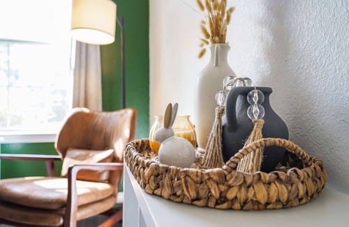 Pensacola House | Cozy Home on a Pond - 8 Miles to the Beach!
