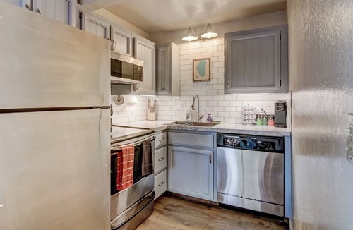 Tahoe Village Condo | Cozy One-Bedroom Tahoe Getaway - Top of Kingsbury