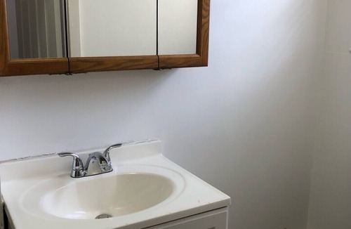 Perth Amboy Apartment | Cozy private 1-bedroom, own street entrance, convenient Perth Amboy location