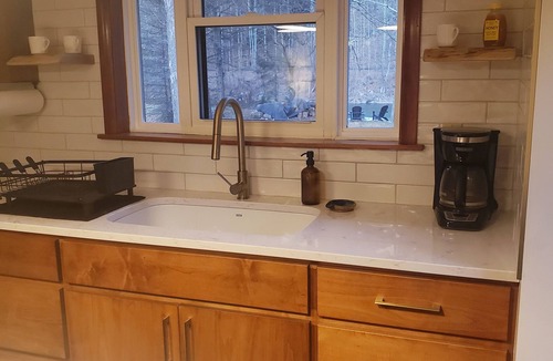 Farrandsville Cottage | Creekfront Cottage in the heart of Waterville