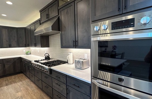 Detroit House | Custom-built Detroit Lake house - walking distance to the lake and town!