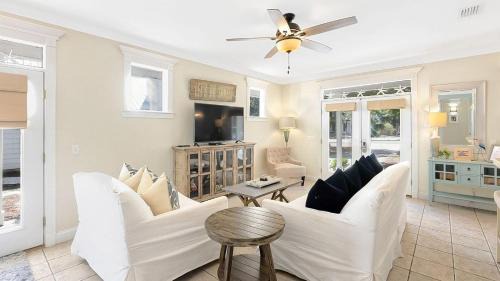 White's Gulfview House | Dare to Dream by AvantStay