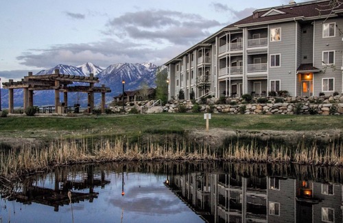 Genoa Condo | David Walley's Resort, 1br suite, Saturday check-in