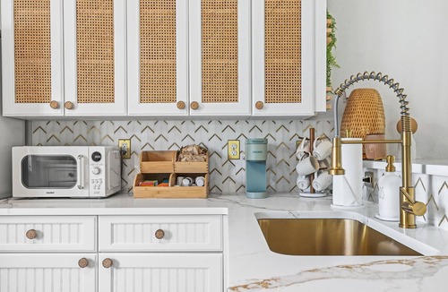 Park East House | Designer Sarasota Retreat w/Karaoke Lounge 30+ Nights Only