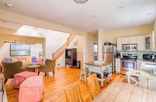 Lincoln Beach House | Distinctive Gem of a Beach Cottage has Hot Tub and More in Bella Beach!