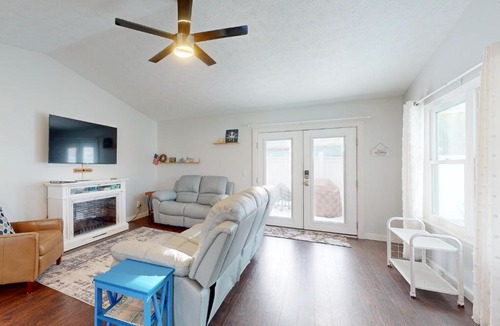 Holiday Beach House | Dog-friendly home near beach with enclosed yard grill W&D AC garage & WiFi
