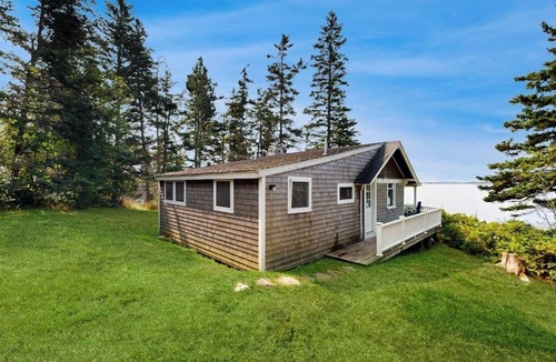 Port Clyde Cabin | Dog-friendly oceanfront cottage with views