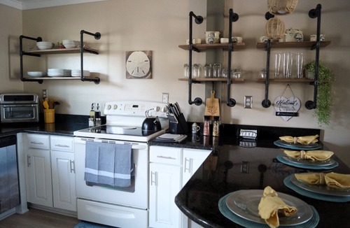 South Pensacola Cottage | ~Downtown Pensacola "Gem on G St" Cottage w/bikes~pets~Walk to Eat and Supposey