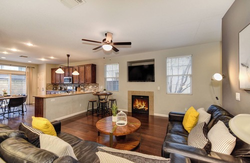 North Natomas House | Dragon House Garage Grill close to Airport Downtown Golden1 Arena Discovery Park