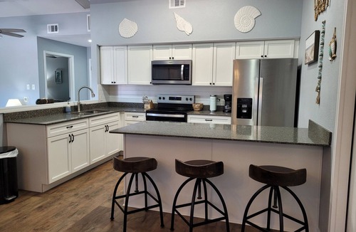 Parker House | Drift Away-New Construction-1bdr 1ba-Waterfront Home on Pier 98 Marina BOOK NOW!