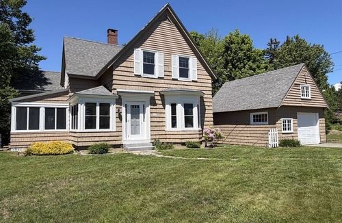 Port Clyde House | DRIFT INN COTTAGE-1 mile from Port Clyde & Walk to Drift Inn Beach, Dog-Friendly