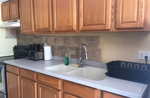 Park East House | Duplex-2 Apts, 4br/3bth/Playground, backyard walk to Downtown, LidoBeach - 8mins