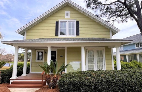 Laurel Grove House | Elegant Emerald Coast Golf Cart Lakefront Vacation Home Florida